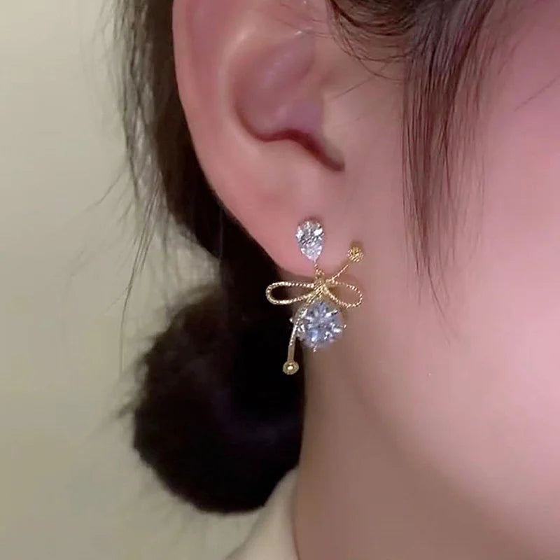 Fashion Crystal Zircon Earrings For Women Gold Color Bow Studs Earrings Korean Fashion Tassel Earrings Women Jewelry Gift