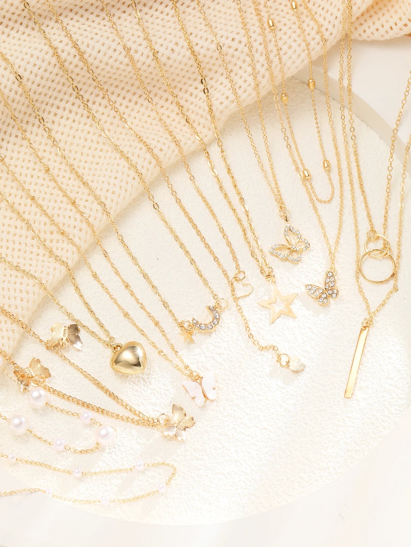 11 Pcs Women's Zircon Necklace Set Gold Color Fashion Love Heart Butterfly Pendant Hypoallergenic Neck Chain Boho Jewelry Gifts