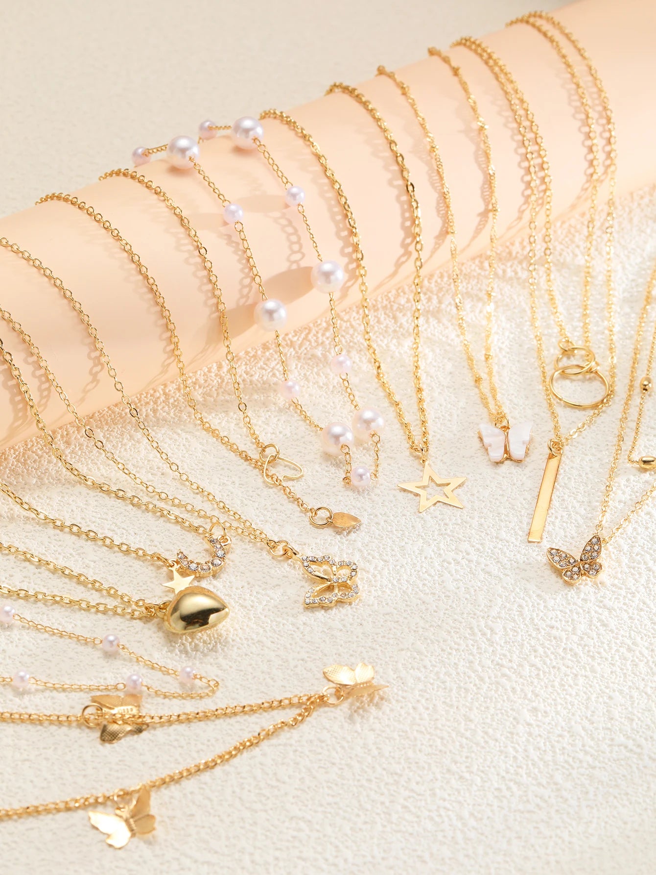 11 Pcs Women's Zircon Necklace Set Gold Color Fashion Love Heart Butterfly Pendant Hypoallergenic Neck Chain Boho Jewelry Gifts